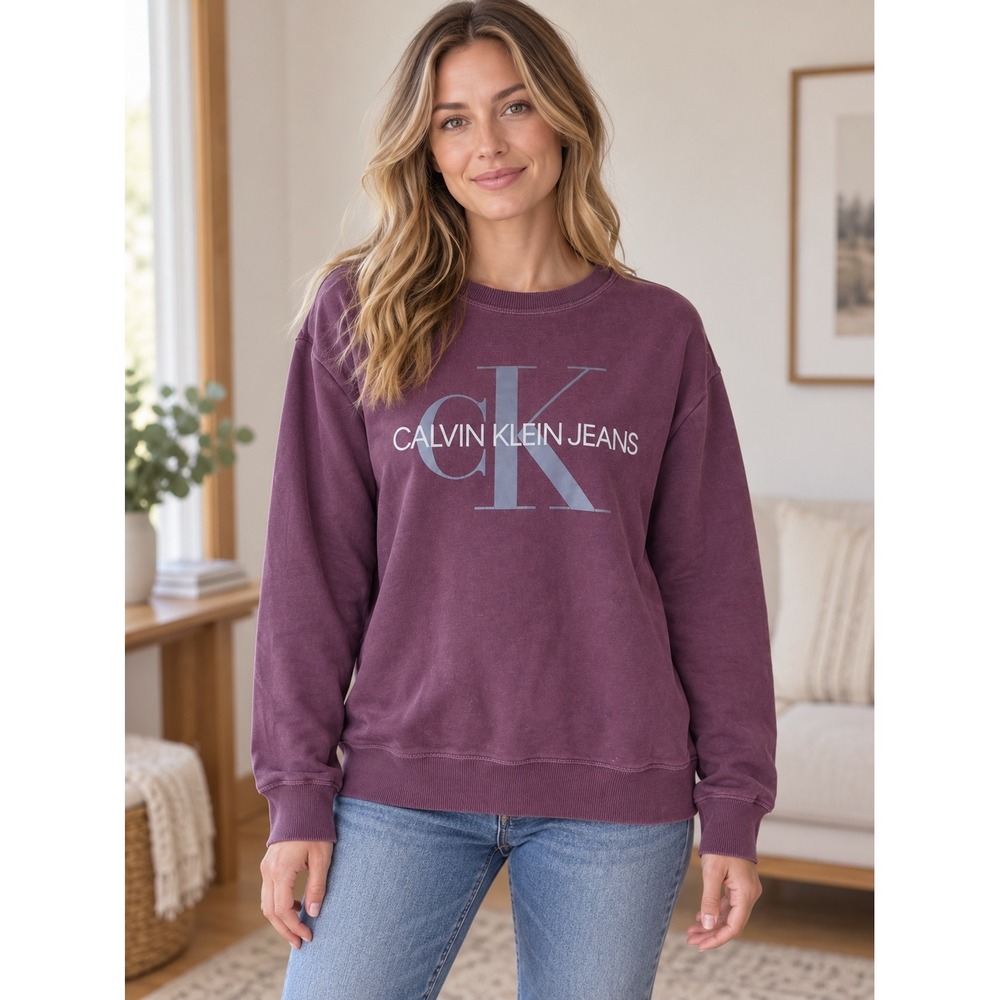 561. Calvin Klein Jeans XL Maroon Silver Logo Crewneck Sweatshirt